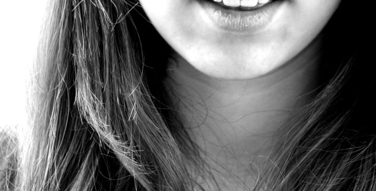 El Microbioma Oral determina el resultado de los tratamientos periodontales: Probióticos versus antibióticos